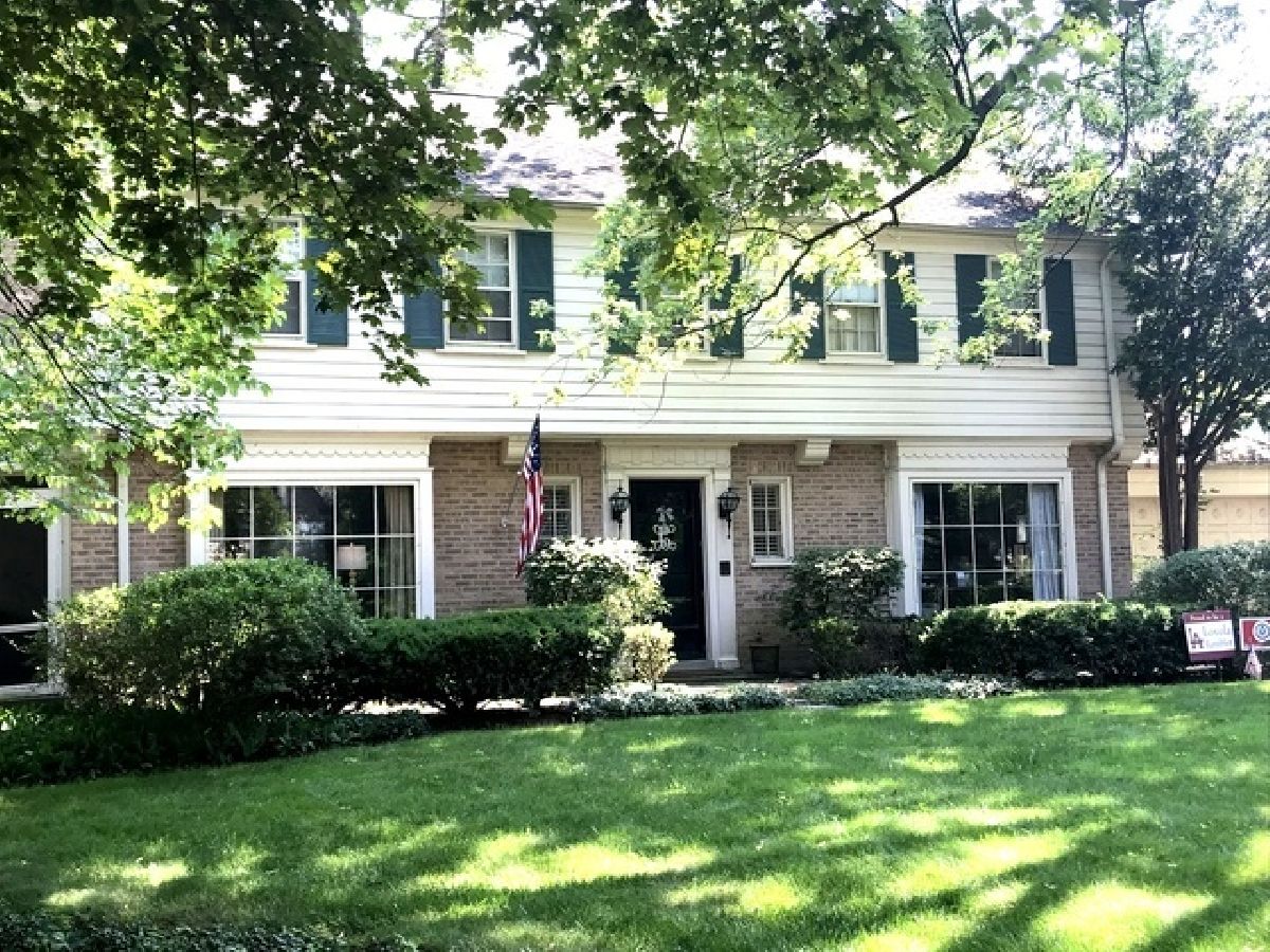 Homes & Condominiums Rented Indian Hill Estates Wilmette Illinois, 2929 Indianwood