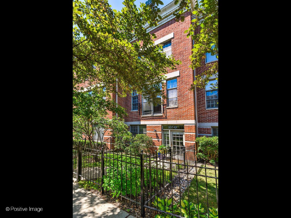 Condos & Townhomes Sold St. John's Park Chicago Illinois, 857 May