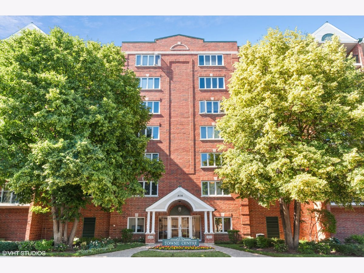 Condominiums Sold Towne Centre Des Plaines Illinois, 1600 Thacker