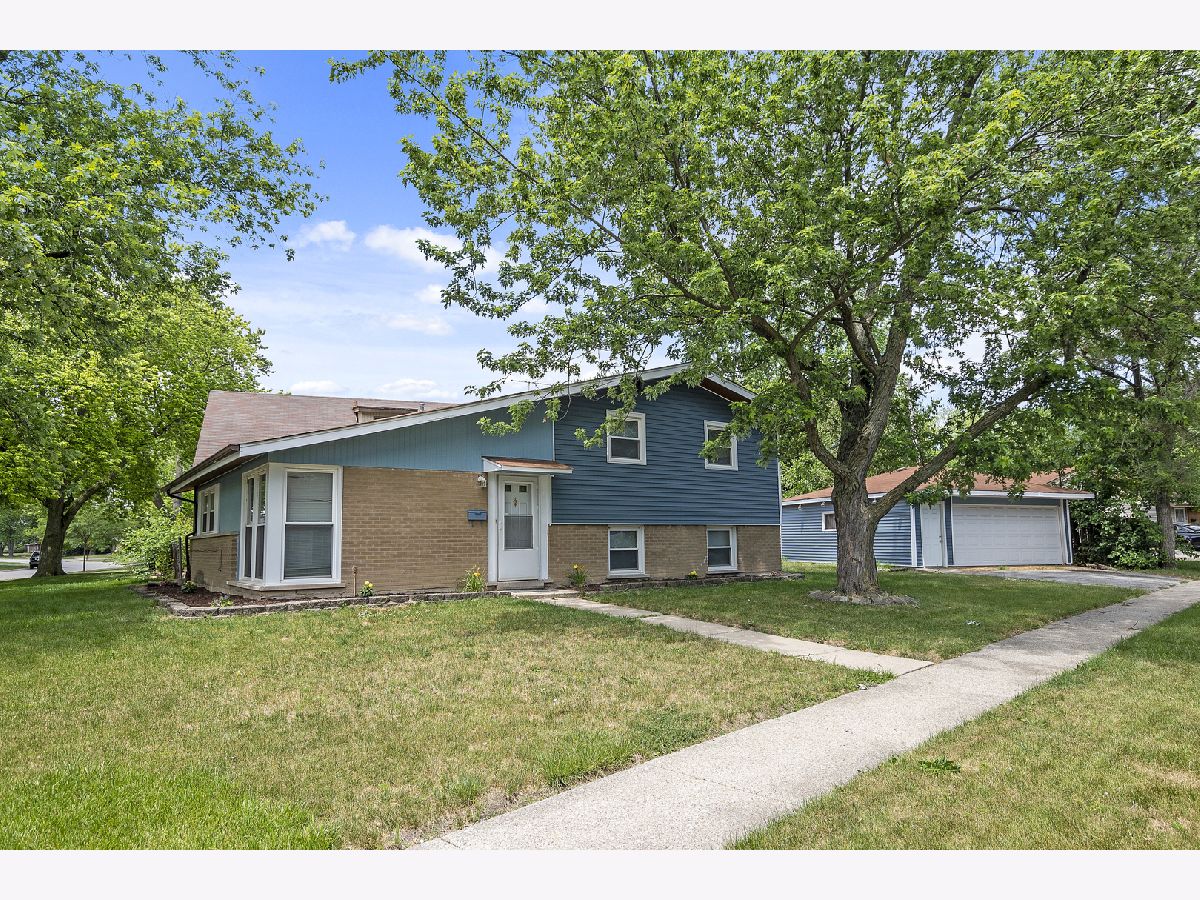 Homes Sold Nob Hill Country Club Hills Illinois, 16830 Glen Oaks