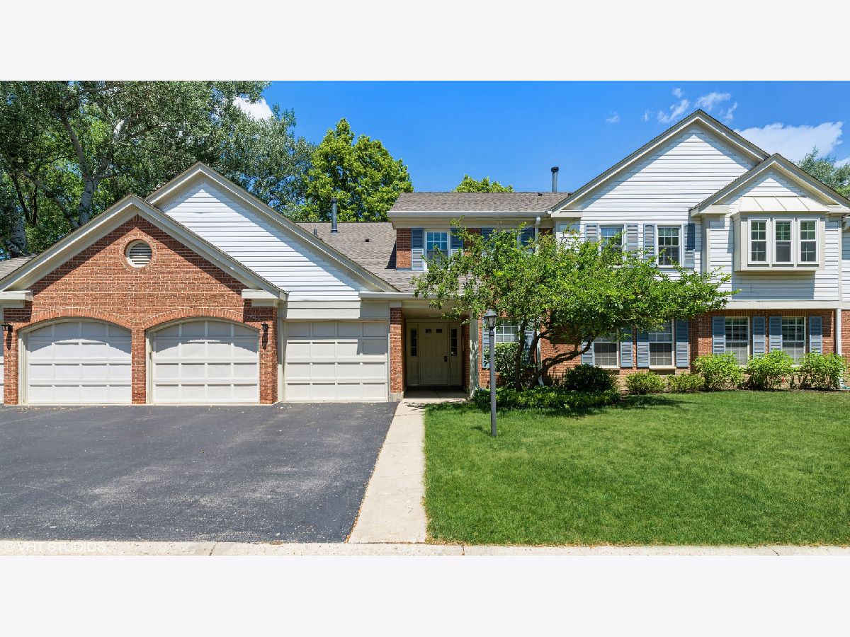 Arlington Club Wheeling IL, Townhomes & Condos For Sale & For Rent