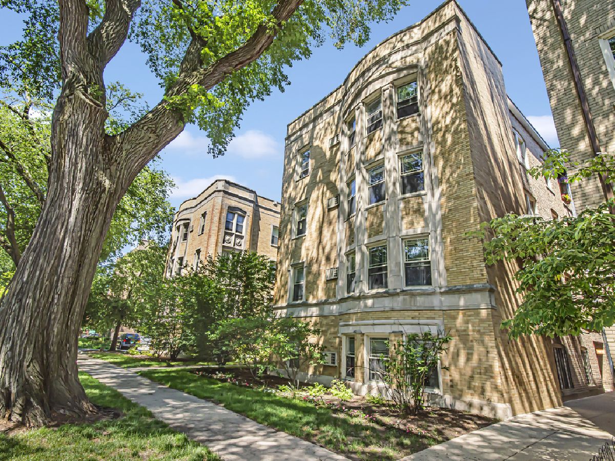 Condominiums Sold Forest Square Evanston Illinois, 831 Forest