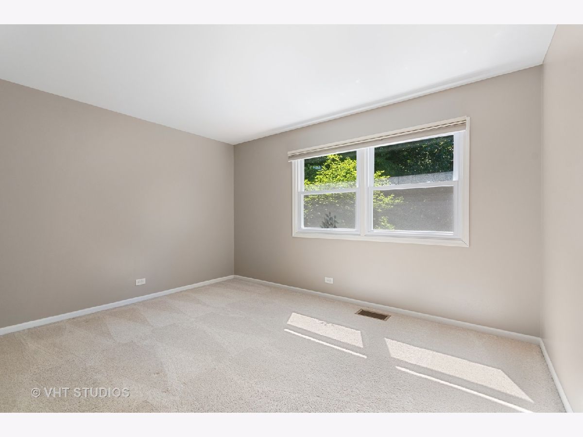 Homes Sold Persimmon Woods St Charles Illinois, 2120 Persimmon