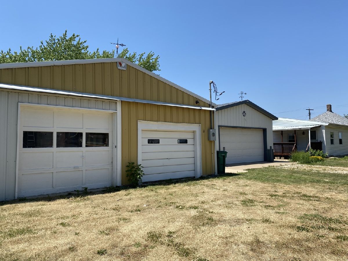  Sold Standard Illinois, 109 6th