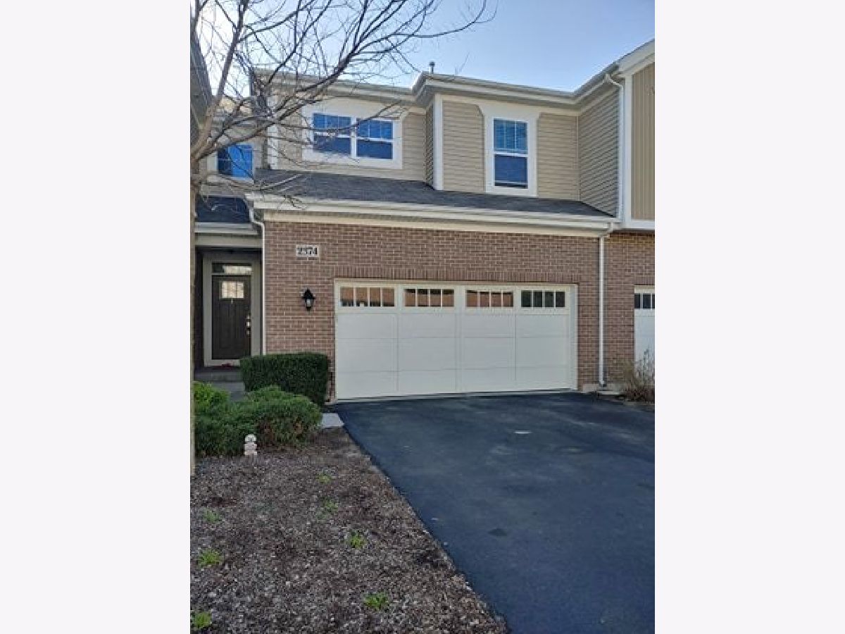 Townhomes Sold Lexington Hills Palatine Illinois, 2374 Moseley
