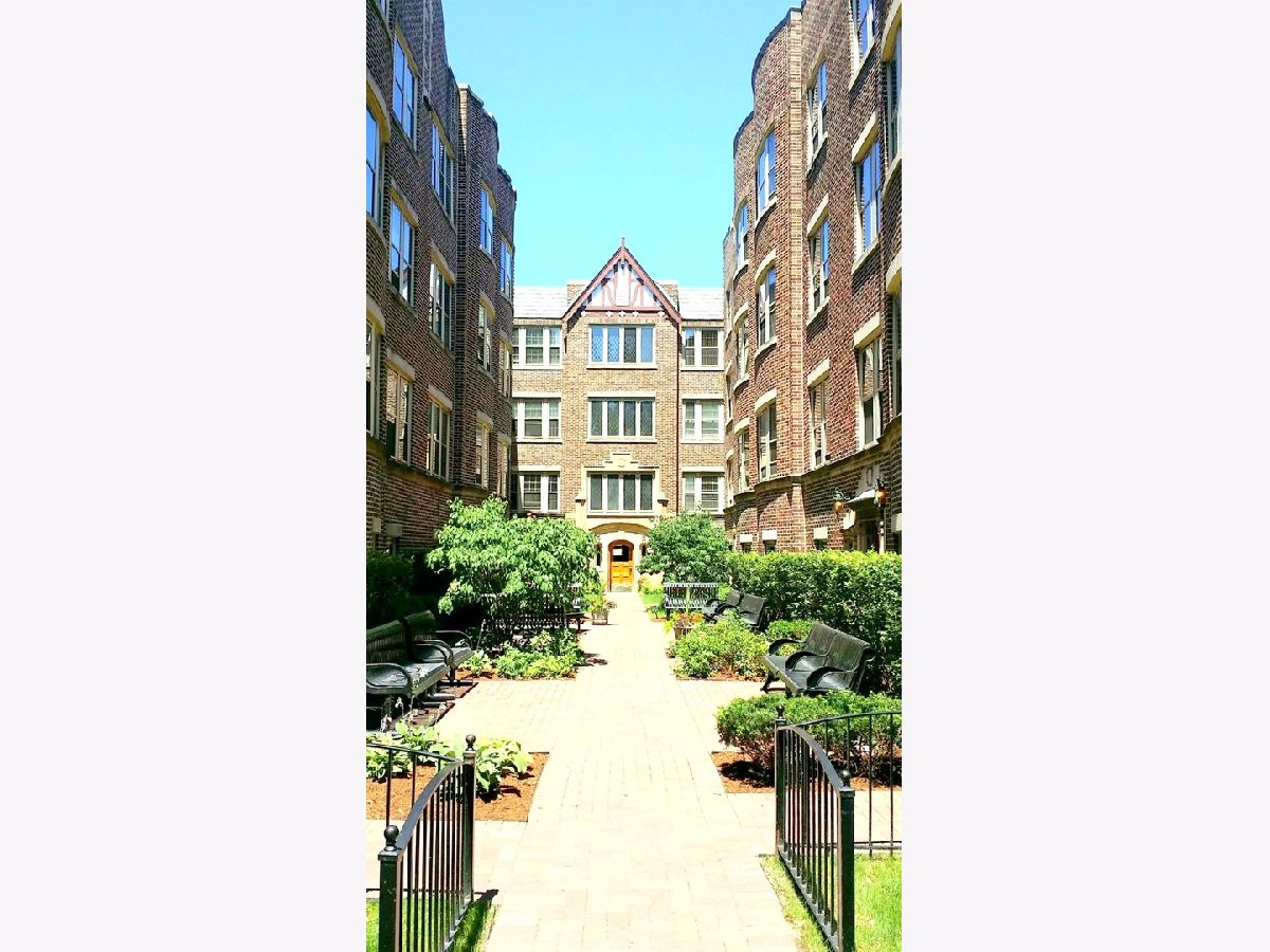 Condominiums Rented Lions Gate Condominiums Oak Park Illinois, 1120 Washington