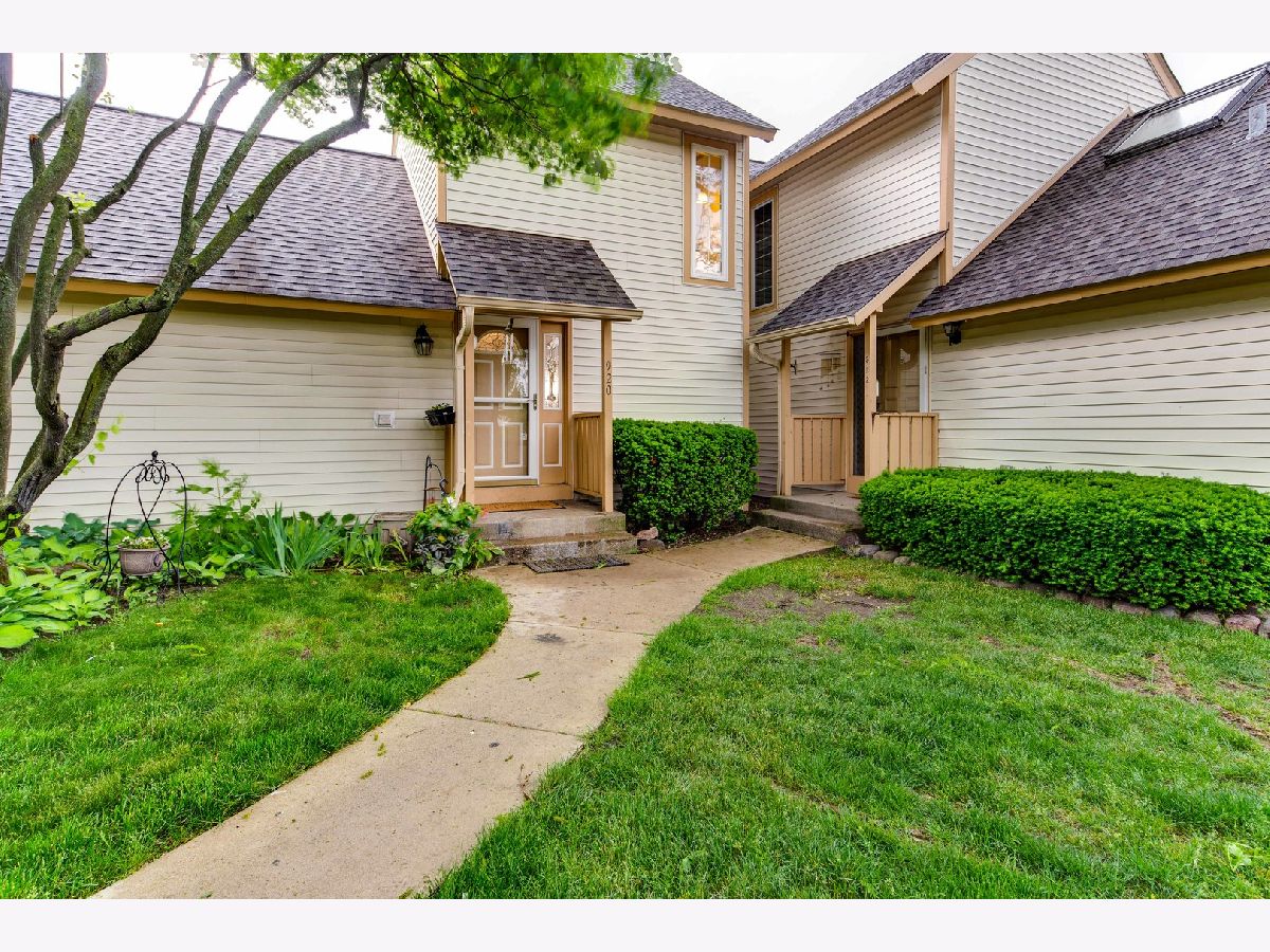 Heather Ridge Gurnee IL, Townhomes & Condos & Homes For Sale & For Rent