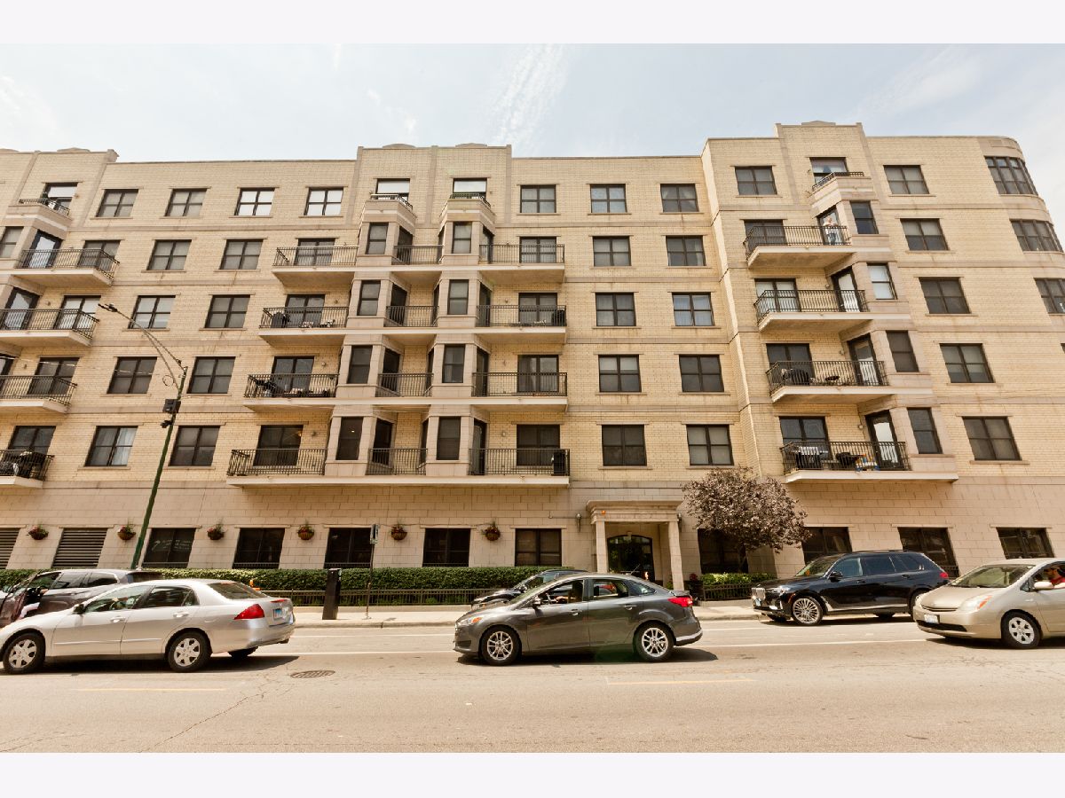 Condominiums Rented The Montrevelle Chicago Illinois, 520 Halsted