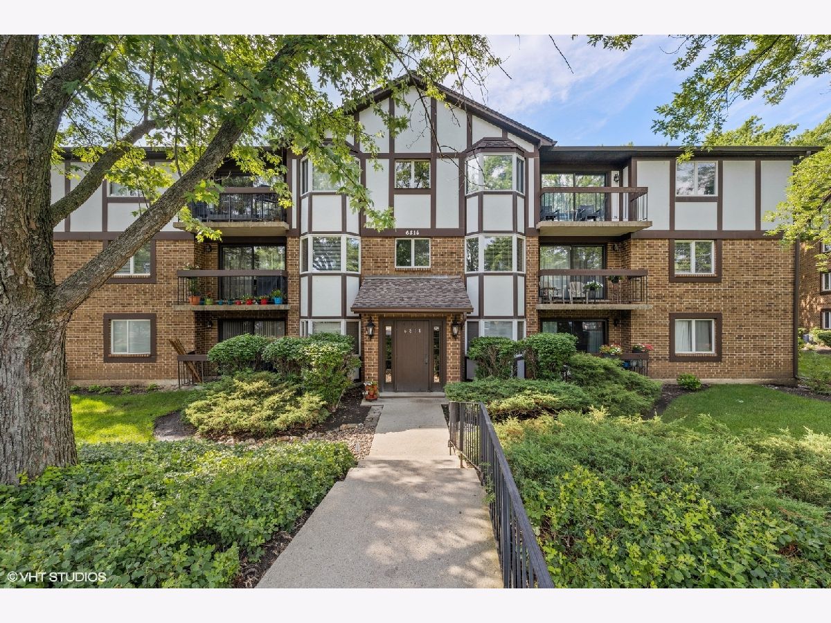 Condominiums Sold Indian Ridge Lakes Indian Head Park Illinois, 6814 Joliet