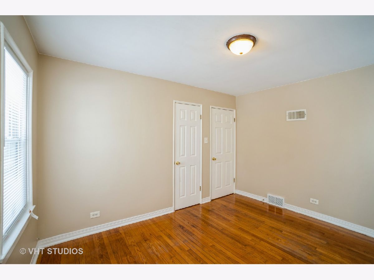 Homes & Condos & Townhomes Sold Cottage Grove Heights Chicago Illinois, 9553 Greenwood