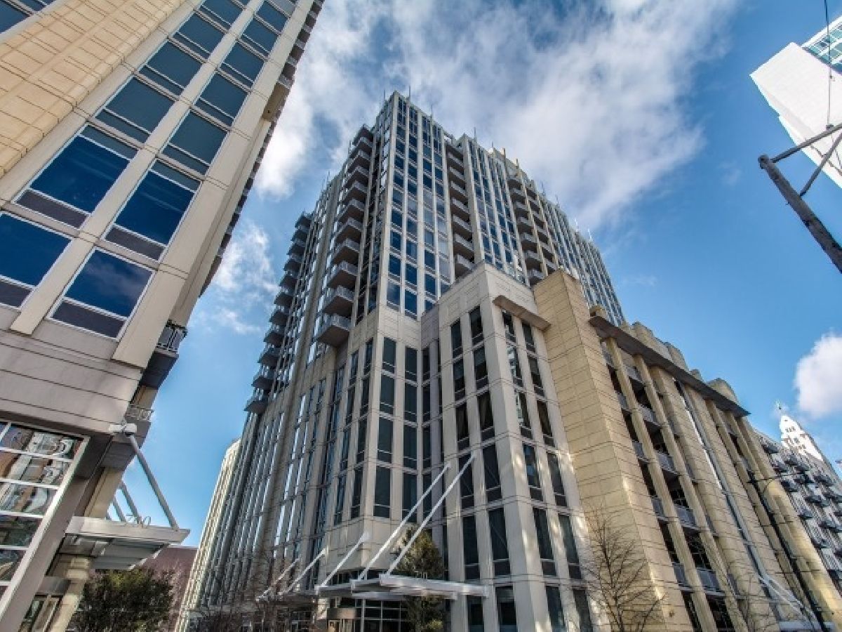 Condominiums Rented River Place On The Park Chicago Illinois, 720 Larrabee