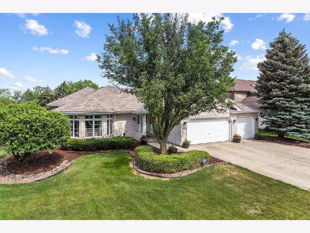 Homes Sold Meadowcrest Homer Glen Illinois, 17029 Pineview