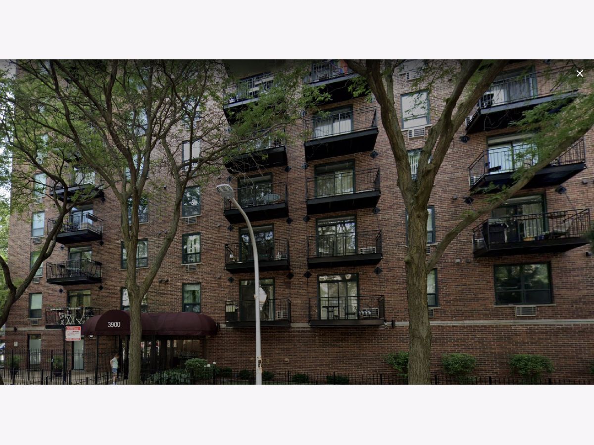 Condominiums Rented The Coronado Chicago Illinois, 3900 Pine Grove