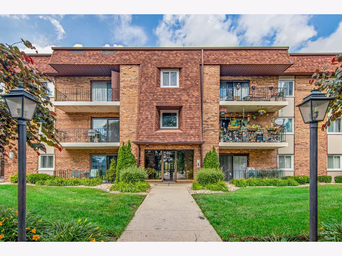 Condominiums Sold Concord Orland Park Illinois, 8924 140th
