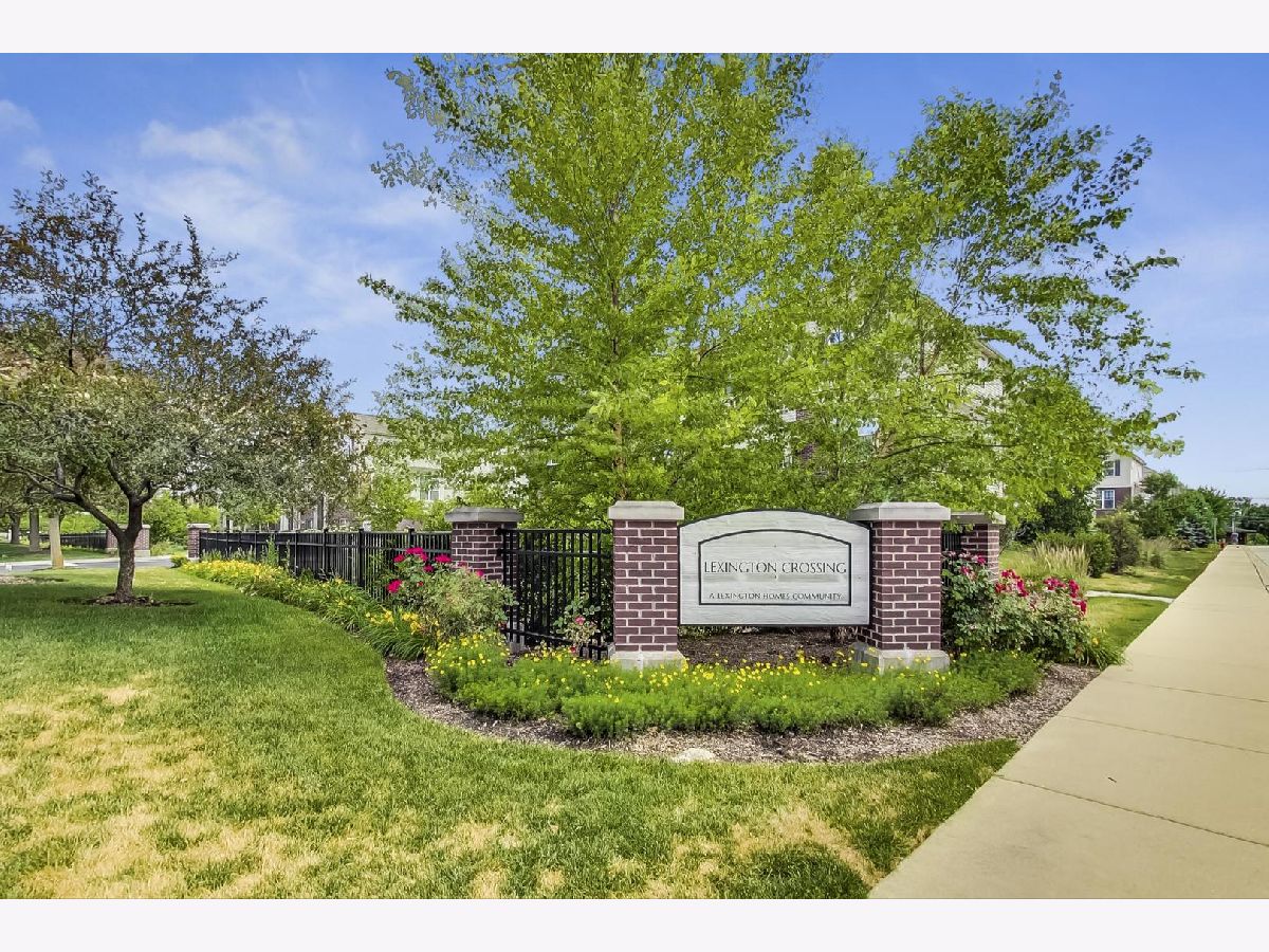 Condos & Townhomes Sold Lexington Crossing Rolling Meadows Illinois, 208 Lexington