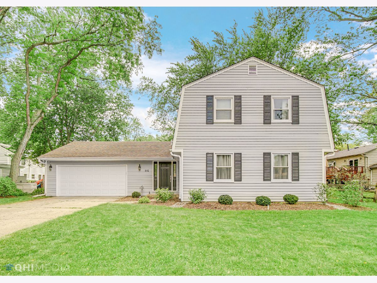 Homes Sold Carriage Crest Batavia Illinois, 816 Maple