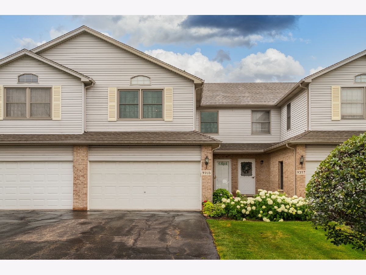 Townhomes Sold Milford Court Hickory Hills Illinois, 9355 79th