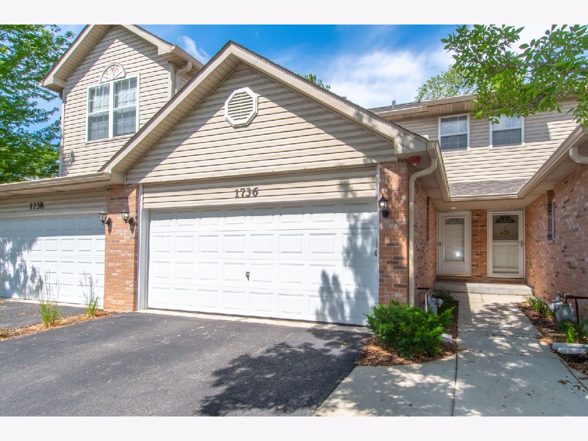 Townhomes Sold Riverbrook West Naperville Illinois, 1736 Windward