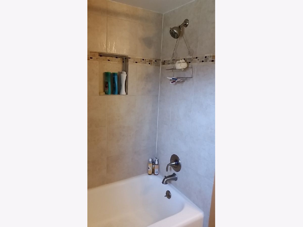 Homes Sold Drobnick Estates Waukegan Illinois, 2406 Pearsall