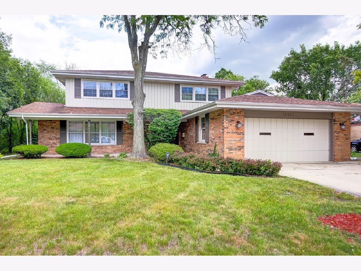 Homes Sold Dolphin Lake Homewood Illinois, 18101 Cherrywood