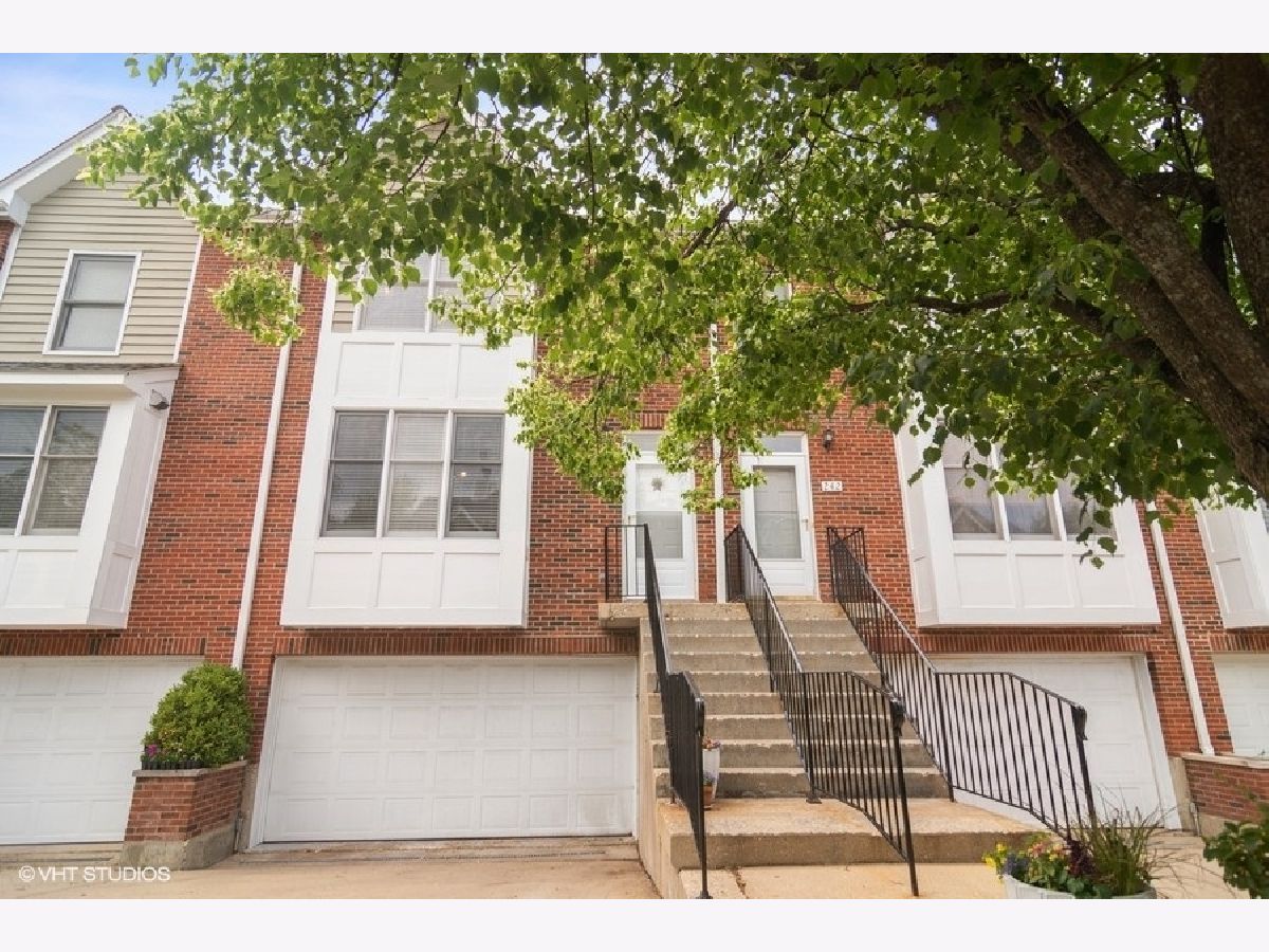 Townhomes Sold Village Green Palatine Illinois, 240 Village