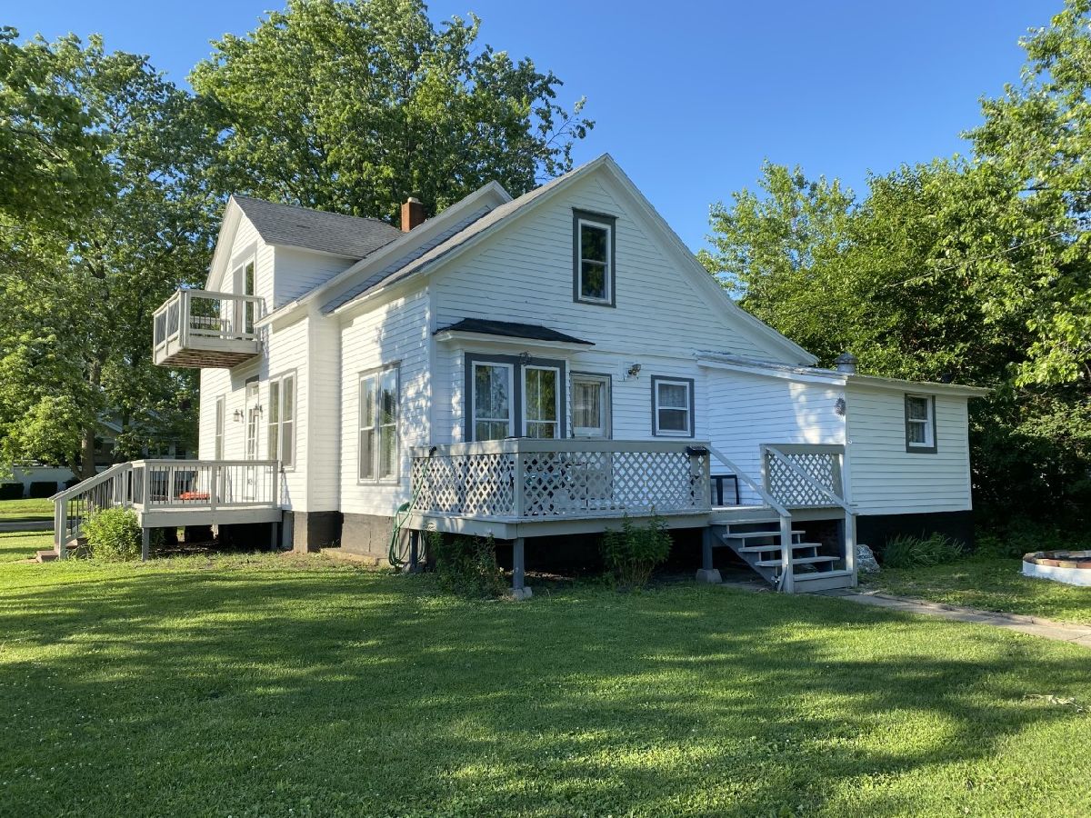 Leroy IL Real Estate, Homes For Sale & For Rent Sadie Winter Dana Cohen