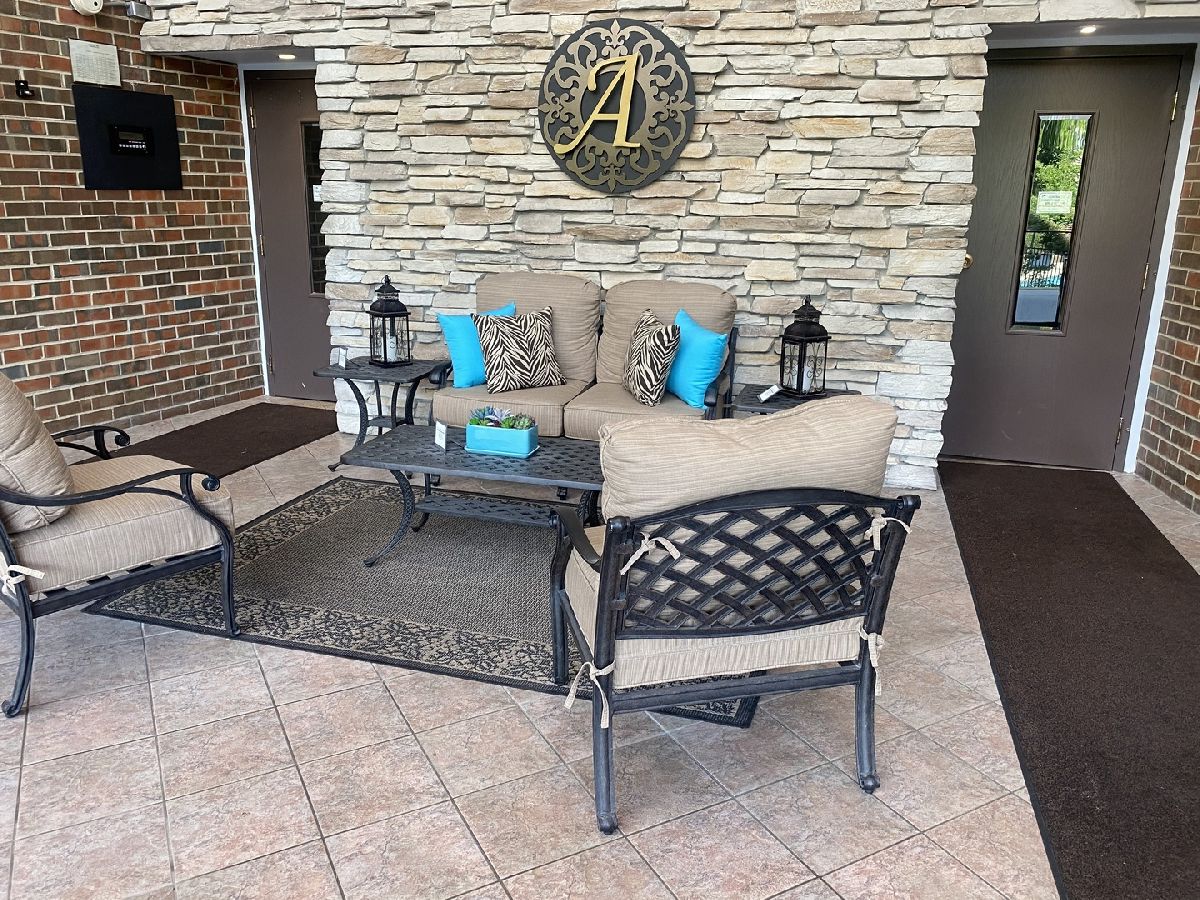 2 Atrium Way, Elmhurst, Illinois 60126 MLS 11136072 WinterCohen