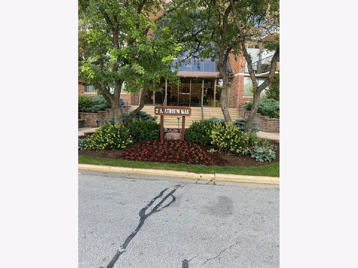 2 Atrium Way, Elmhurst, Illinois 60126 MLS 11136072 WinterCohen