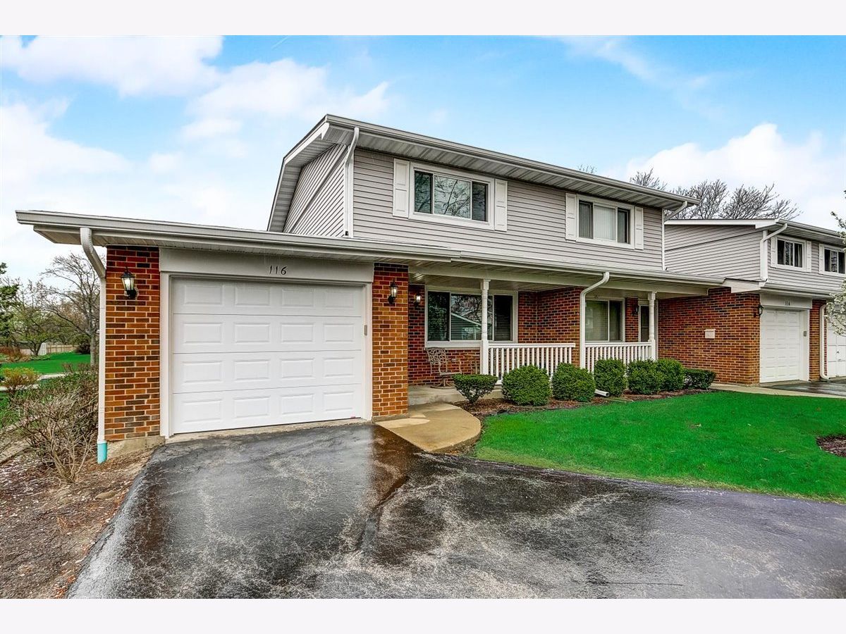 Townhomes Sold Carlisle Cove Schaumburg Illinois, 116 Wiltshire