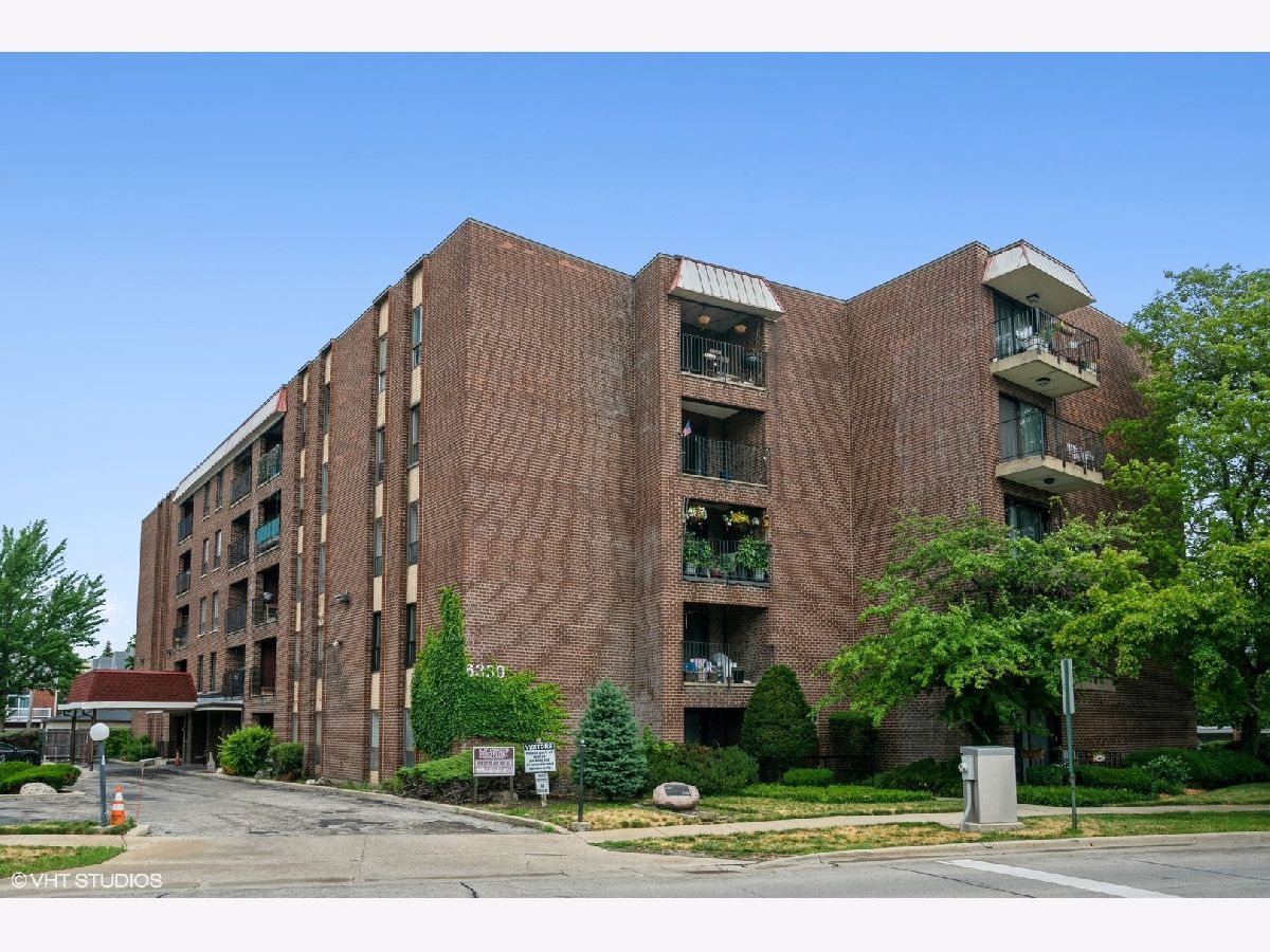 Condominiums Sold The Landmark Morton Grove Illinois, 6330 Lincoln