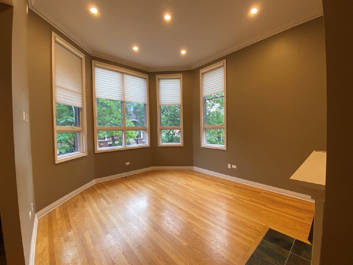 Townhomes & Homes Rented Hartland Park Chicago Illinois, 2635 Hartland