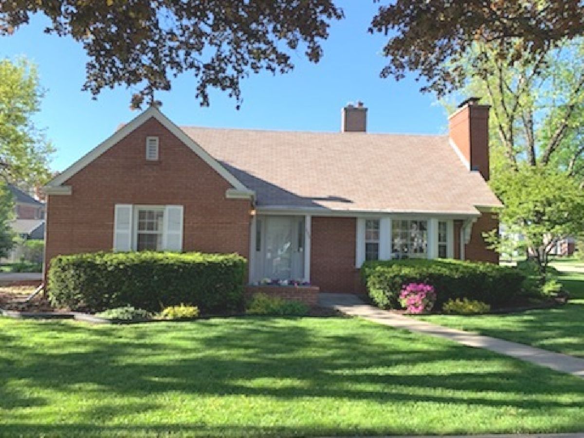 Homes Rented College View Elmhurst Illinois, 393 Utley