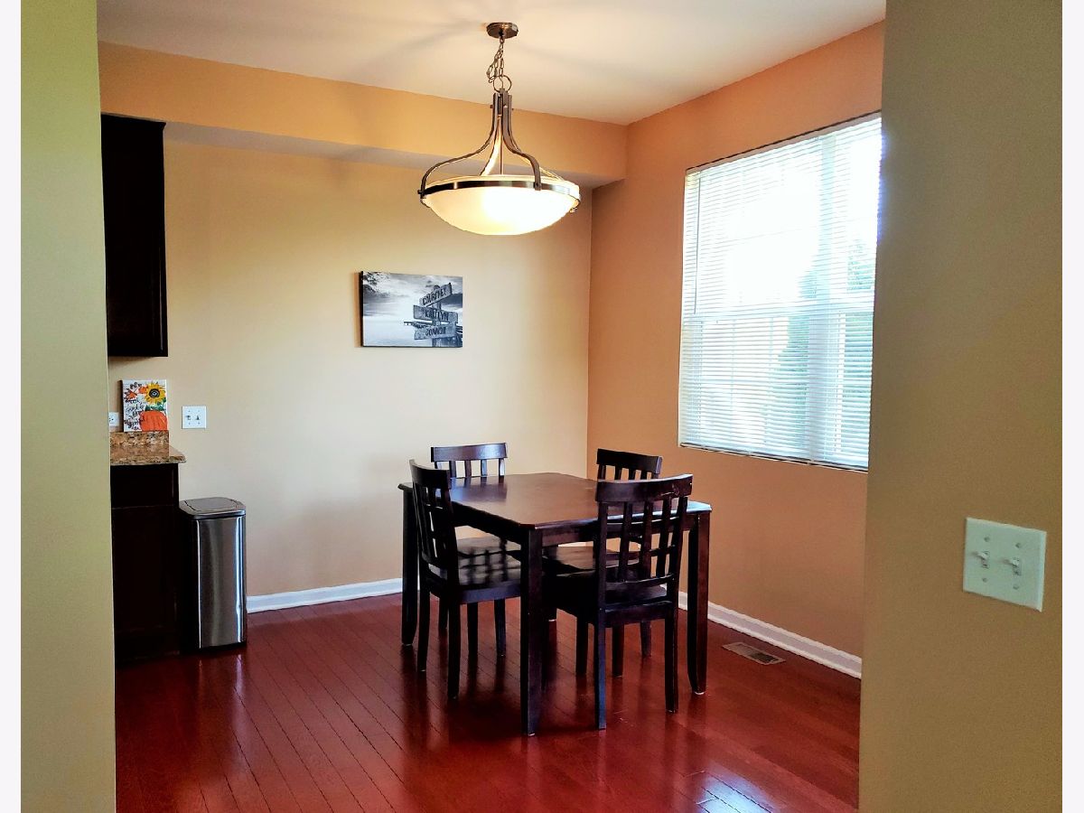 Townhomes Rented Walnut Glen Crystal Lake Illinois, 1218 Walnut Glen