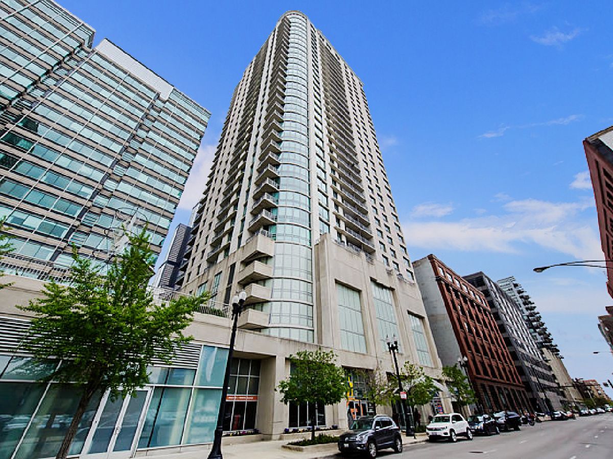 Condominiums Rented Park Alexandria Chicago Illinois, 125 Jefferson