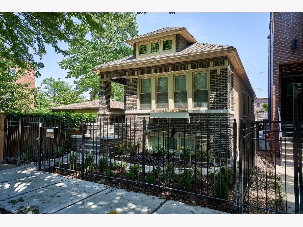 Townhomes & Condos & Homes Sold Mckinley Gardens Chicago Illinois, 3603 Leavitt