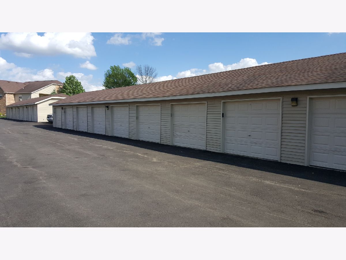 Condos & Townhomes Rented Courts Of Fairfield Village Round Lake Beach Illinois, 1584 Crystal Rock