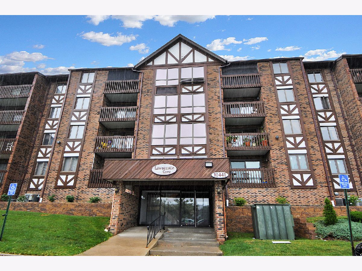 Condominiums Sold Lawncastle Cove Oak Lawn Illinois, 10441 Circle
