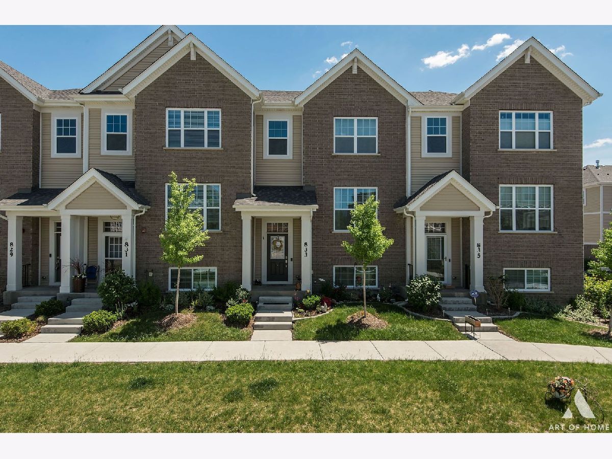 Condos & Townhomes Rented Lexington Pointe Des Plaines Illinois, 833 Lexington