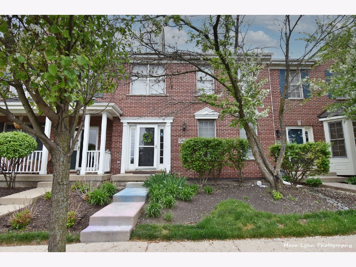 Homes & Townhomes Rented Mill Creek Geneva Illinois, 0N324 Baker