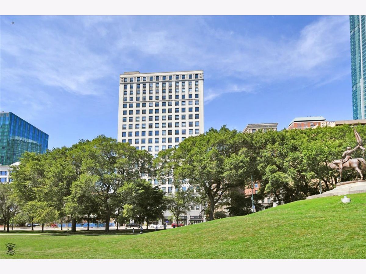 Condominiums Sold Michigan Avenue Lofts Chicago Illinois, 910 Michigan