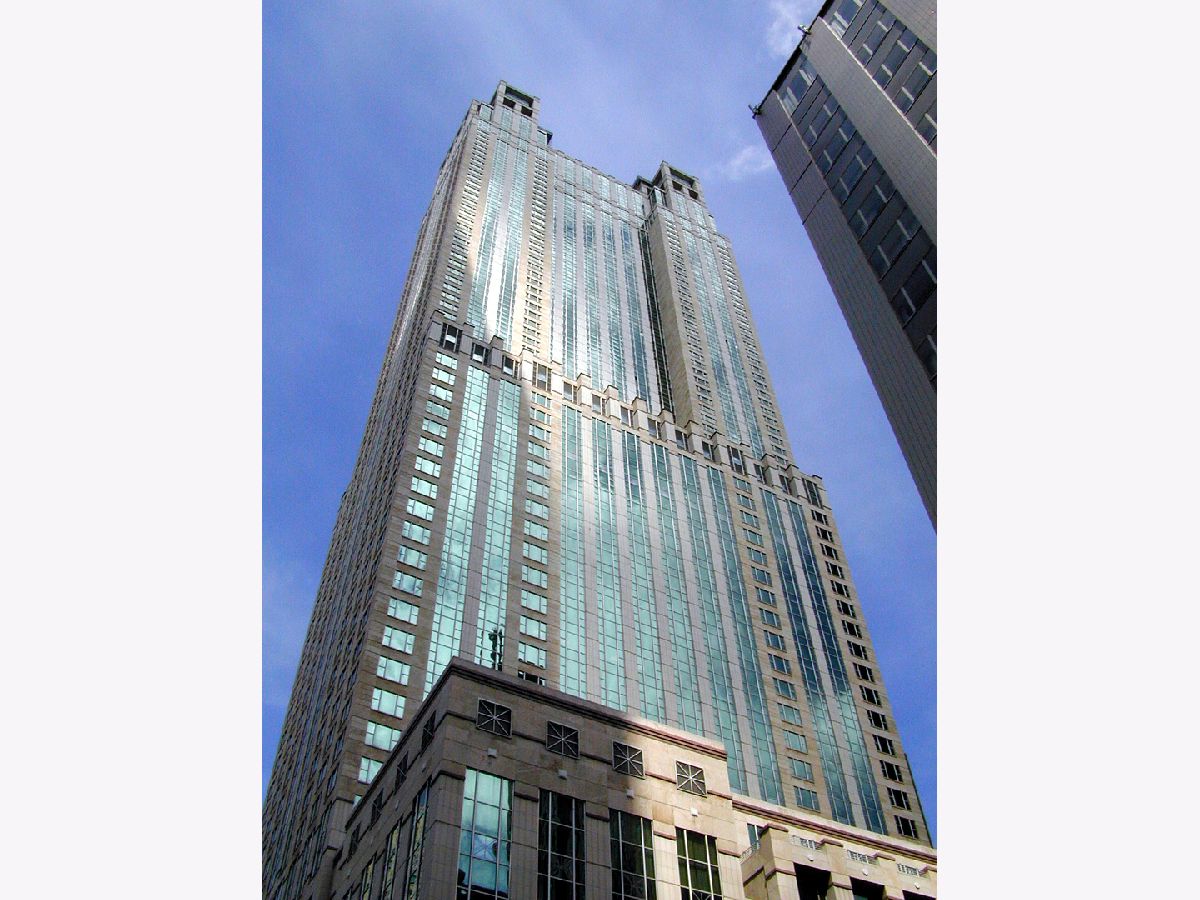 Condominiums Rented Bloomingdales Chicago Illinois, 77 Walton