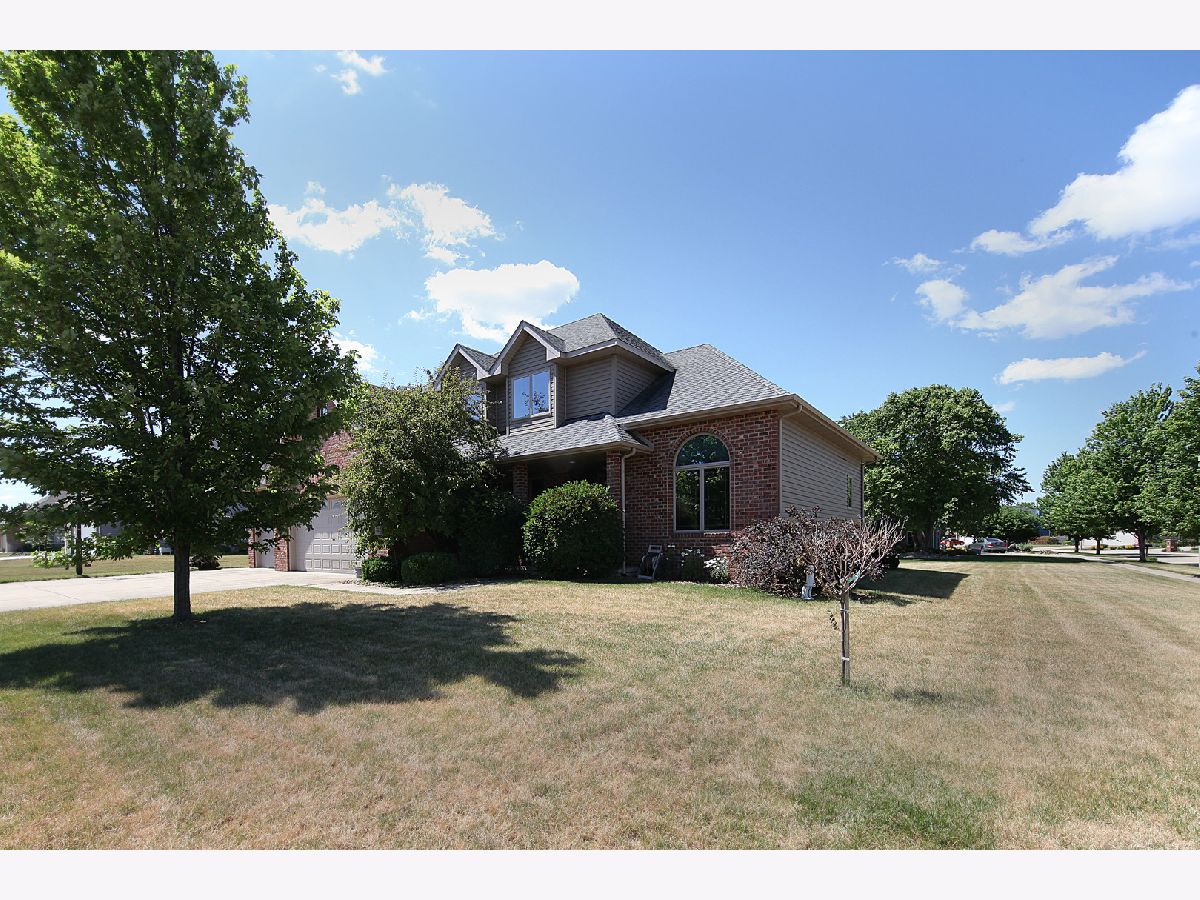 Homes & Condos & Townhomes Sold Diamond Estates Diamond Illinois, 2035 Amber