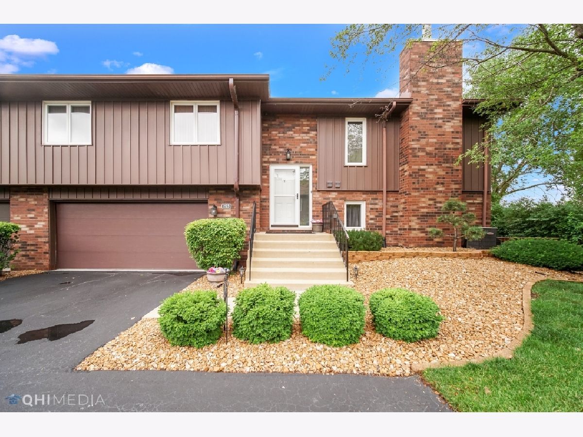Townhomes & Condos Sold Riviera Estates Orland Park Illinois, 8929 Riviera