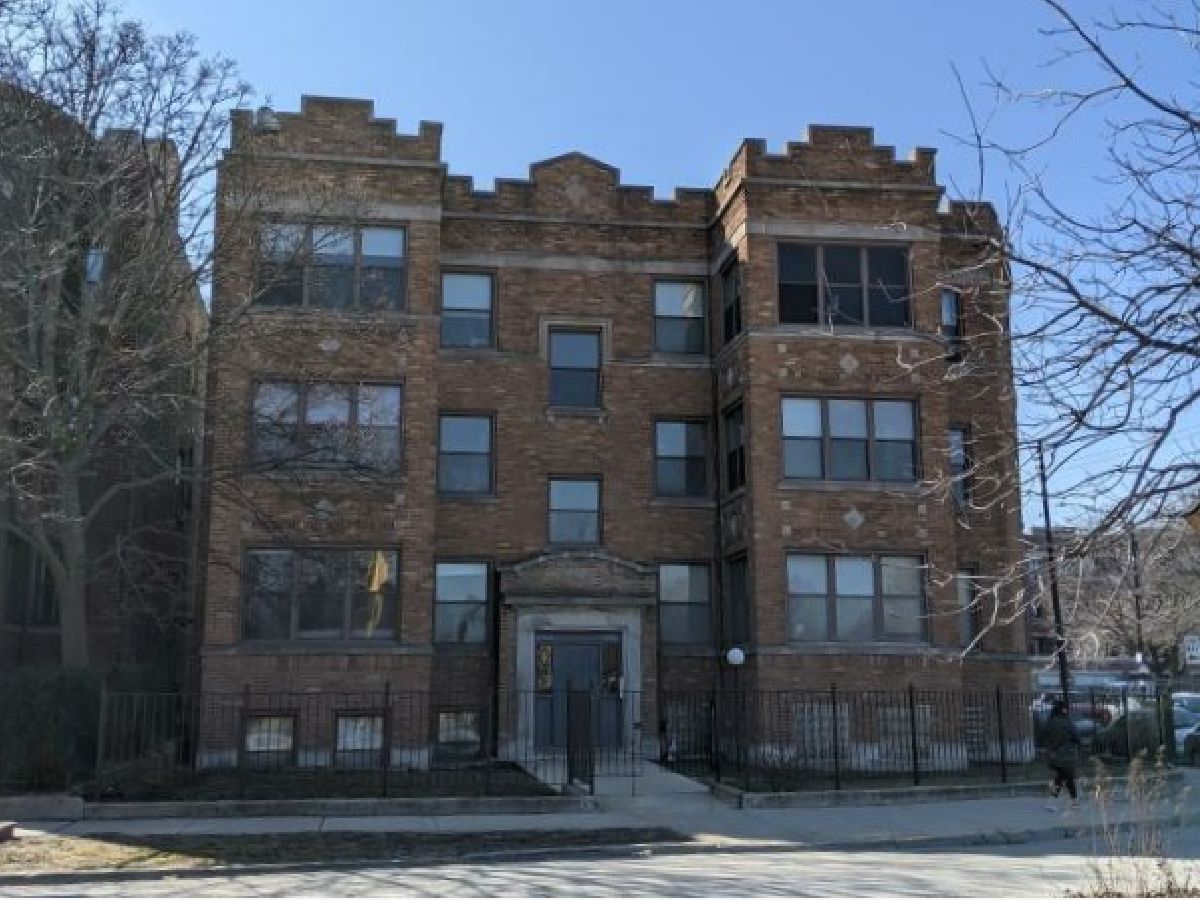 Condos & Townhomes & Homes Rented Sheridan Park Chicago Illinois, 4756 Dover