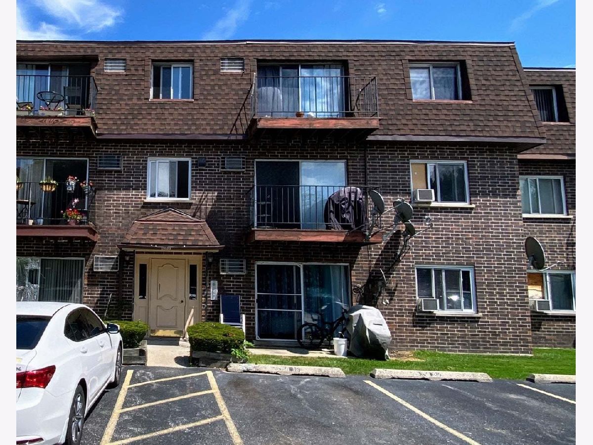 Condominiums Sold Honey Bee Oaks Des Plaines Illinois, 9356 Golf