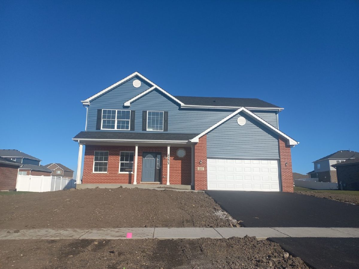 Homes & Condos & Townhomes Sold Sky Harbor New Lenox Illinois, 2257 Runway