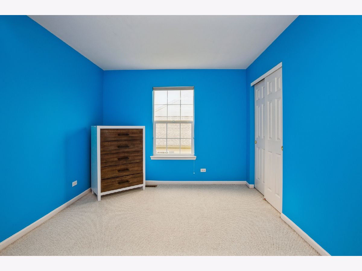 Homes Sold Suncrest North Streamwood Illinois, 3 Waterton