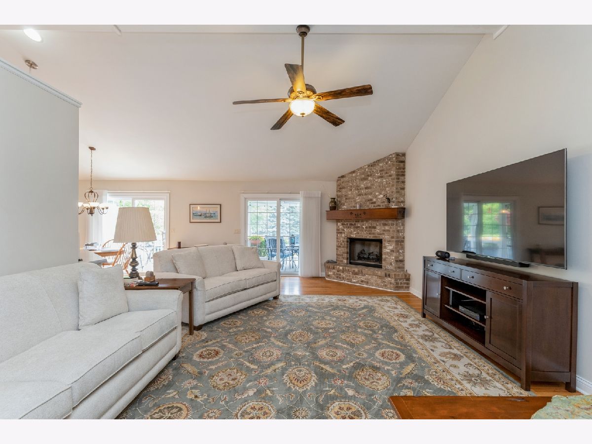 Homes Sold Deerwood Estates Mchenry Illinois, 706 Silver Glen