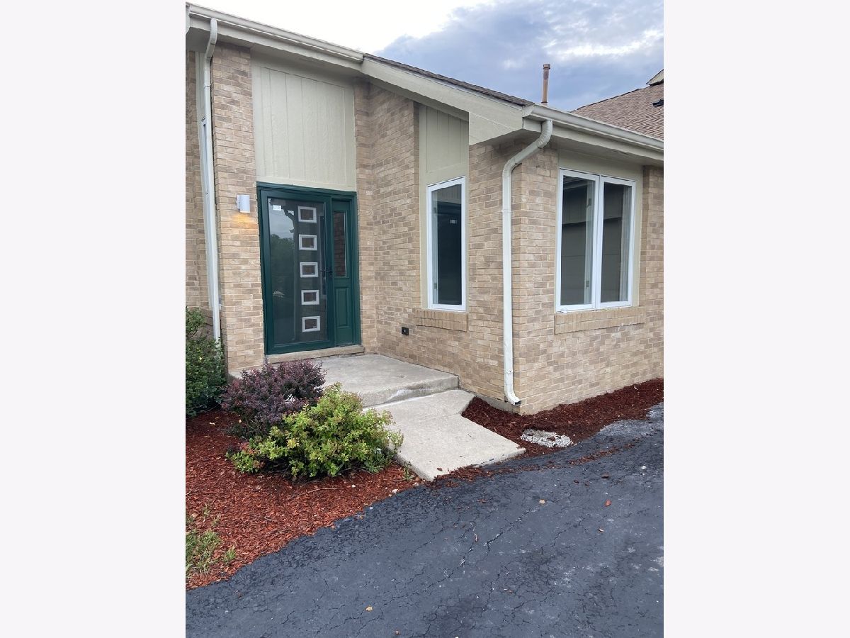 Townhomes & Condos Sold The Club Hazel Crest Illinois, 18632 Emily