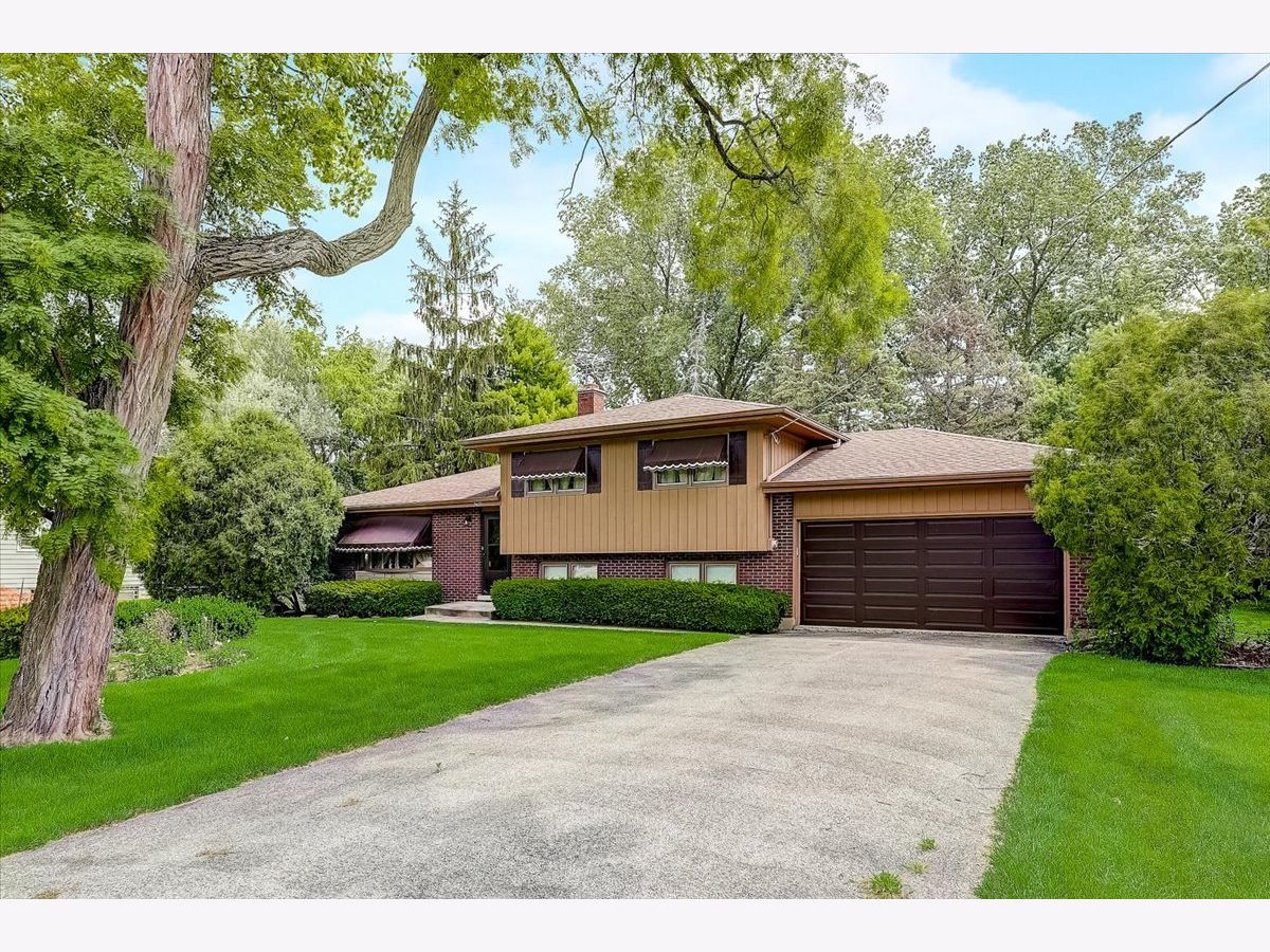 Homes Sold Mcintosh Downers Grove Illinois, 3621 Douglas